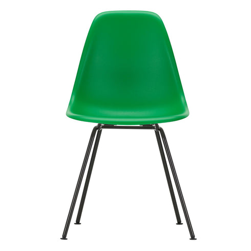 Cadeira Eames em Plástico DSX / Base Preta